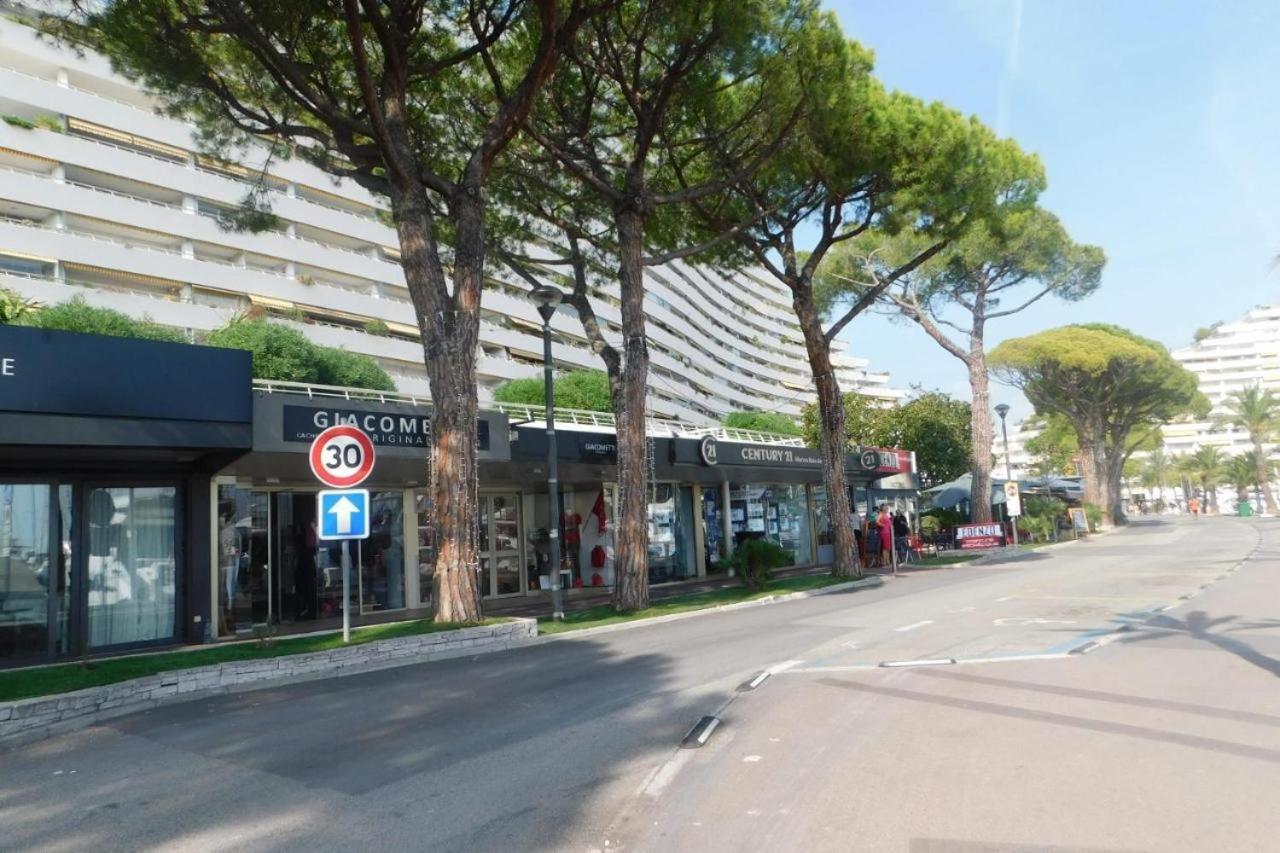 Apartment La Marina - T2 *